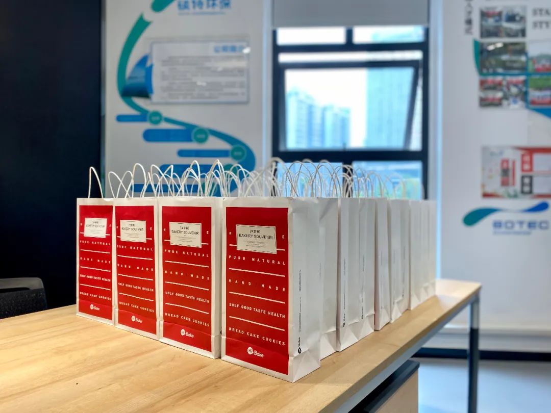 情暖中秋月，碩特凈世界